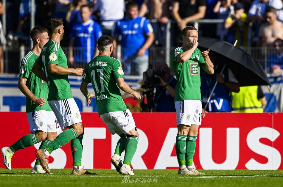 现为他赢得 现为他赢得