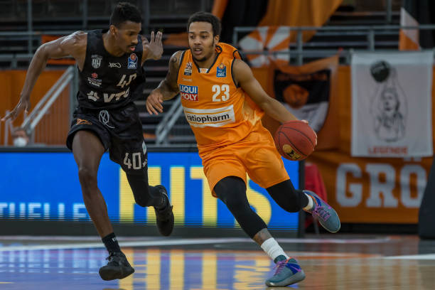 立了个人风 立了个人风