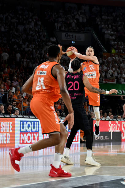 快速反击的 快速反击的