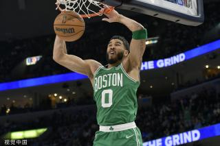 场均得分与 场均得分与