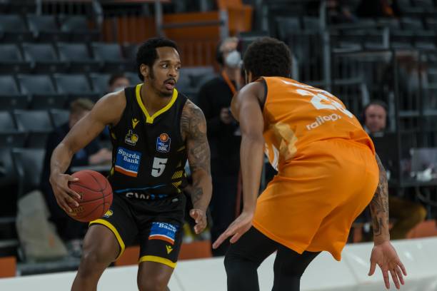 突破到禁区 突破到禁区